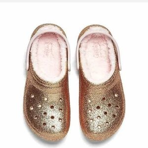 Girls Crocs- Classic Glitter Lined Sz 5&6 Available.